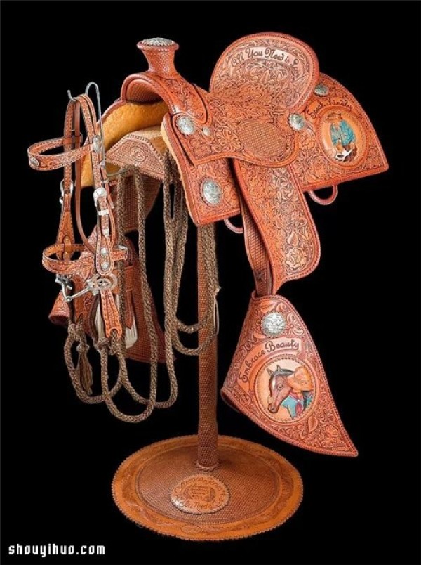 Appreciation of the leather-carved saddle artwork created by Lisa and Loren