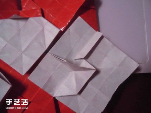 Kissing Fish Origami Illustration of the Super Complex Heart Folding Process