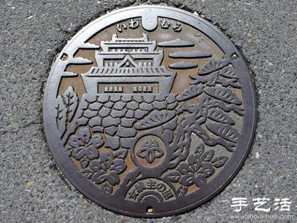 Japanese street creative manhole cover DIY design