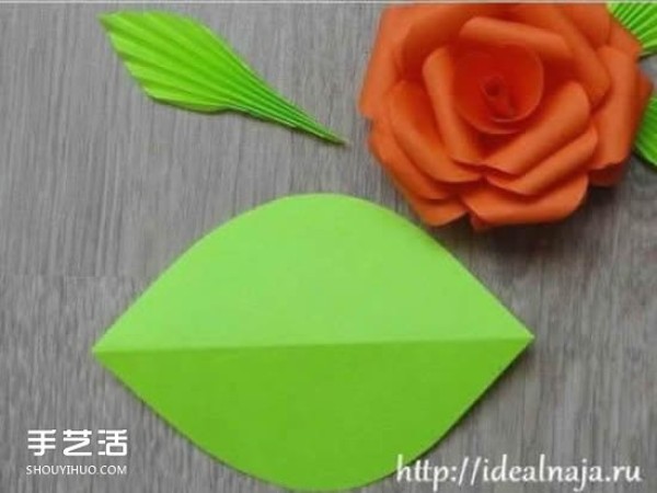 A simple folding method of a paper rose with illustrations of the steps of origami rose leaves