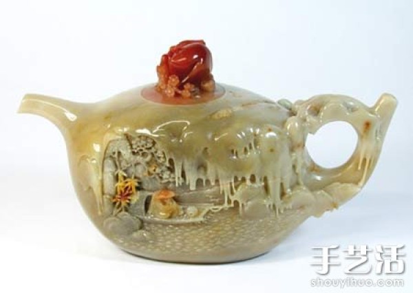 Appreciation of Shoushans stone carvings: "Fishing Pot Alone on the Hanjiang River"