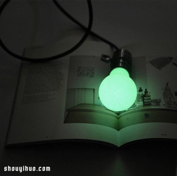 DIY handmade tutorial for luminous bulbs that can illuminate without being plugged in