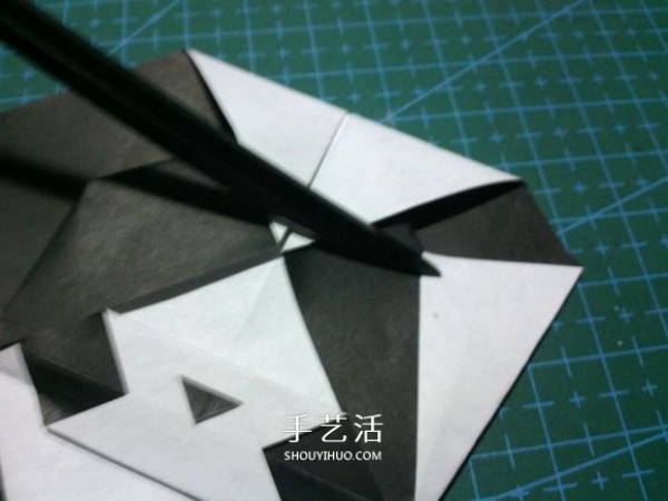 Fold a national treasure and come out! Illustration of the origami method of cute giant panda