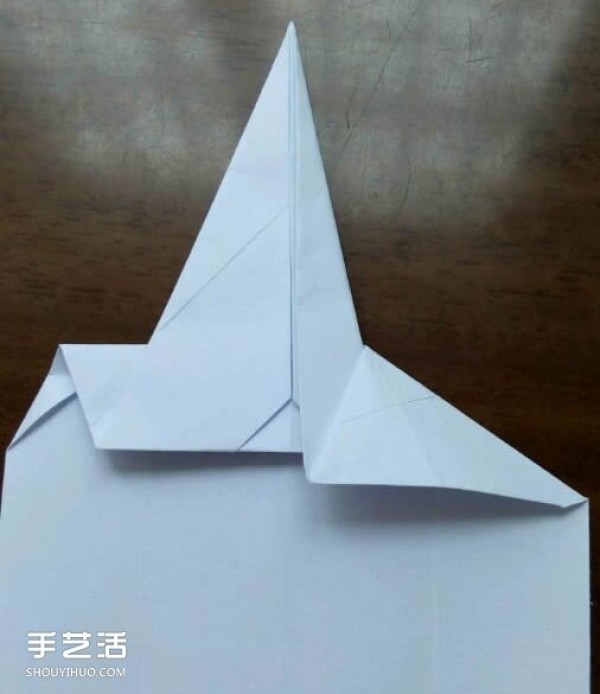 How to use paper to fold a fighter jet and illustrate how to fold an A4 paper fighter jet