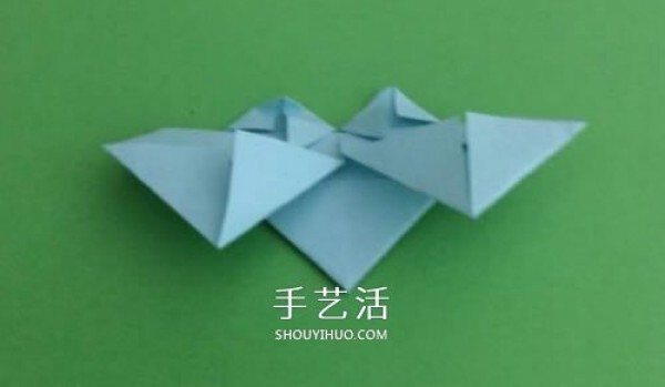 How to fold a simple triangular paper box, origami a paper box with a love lock