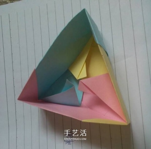 Illustrated Tutorial on How to Fold a Triangular Paper Box and Origami Triangular Box with Cover