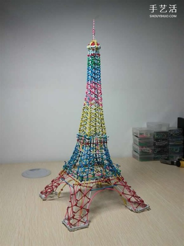 Eiffel Tower model making paper clips to make the Eiffel Tower tutorial