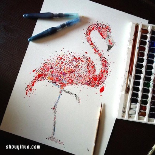 Hand-painted small dots are combined into extremely delicate animal patterns