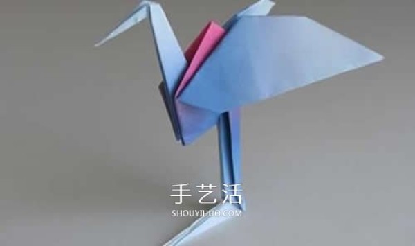 Origami cranes can be easily folded into three-dimensional red-crowned cranes with small modifications