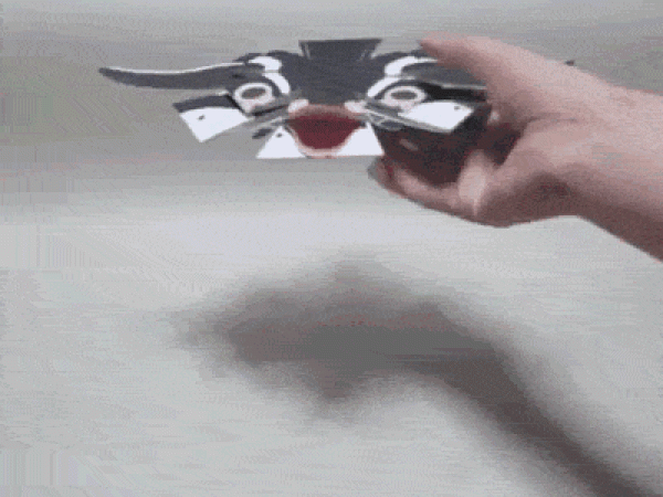 Kamikara paper machine origami plane penguin becomes three-dimensional in one second