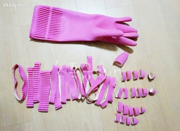 10 kinds of daily life props can be made by DIY using broken plastic gloves