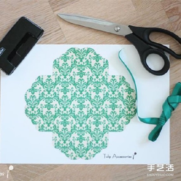 How to make beautiful greeting cards, handmade holiday cards with ribbons