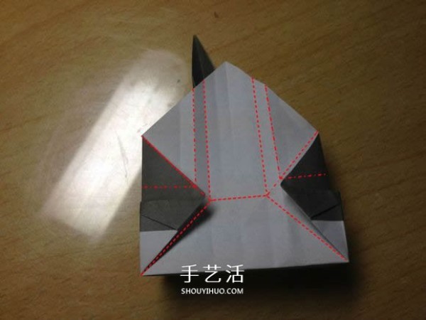 The origami method of an excavator illustrates the folding process of a manual excavator