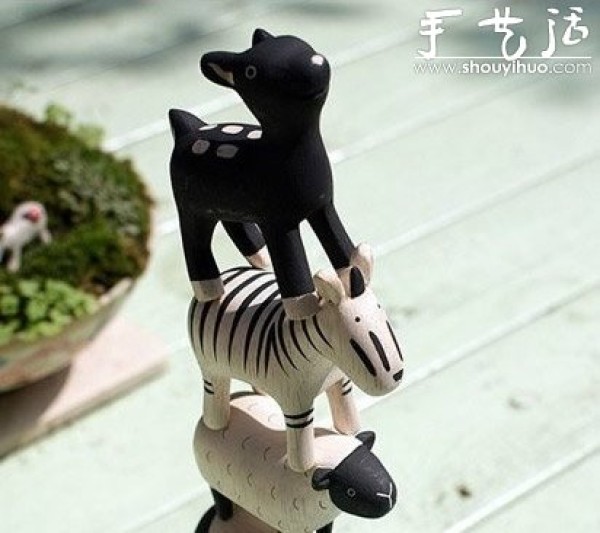 Handmade animal dolls made of pure wood