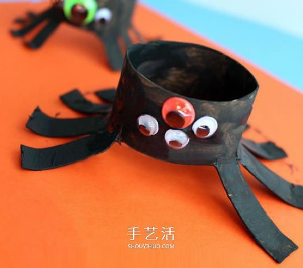 How to make Halloween mutant spiders by childrens handmade paper tube spiders