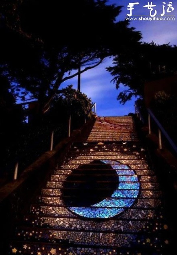 Fairytale-like and dreamy art steps