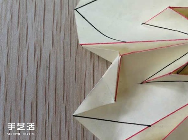 Illustrated tutorial on how to fold an eight-petal flower, steps in the process of origami an eight-petal flower