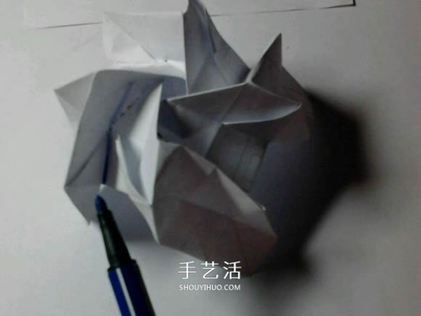 Illustration of folding method of beautiful four-cornered rose transformed from Fukuyama rose