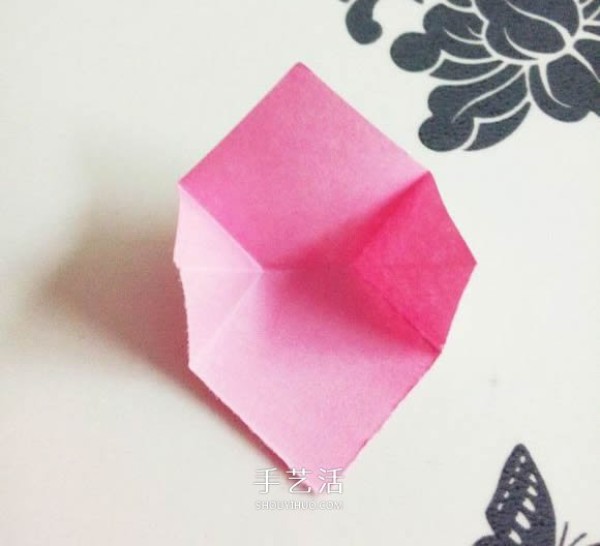 Illustration of how to fold a beautiful origami red rose for Valentines Day