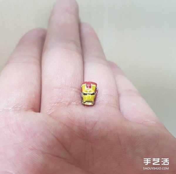 Bottle cap Iron Man handmade metal bottle cap DIY with super dexterity