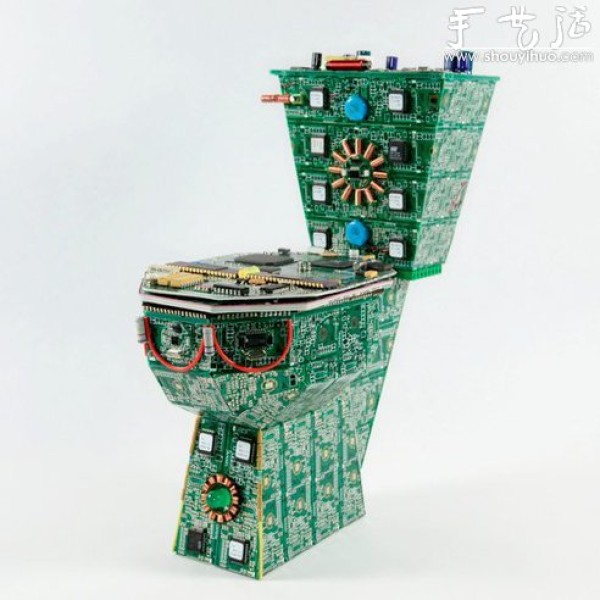 Waste printed circuit board DIY to make a creative toilet