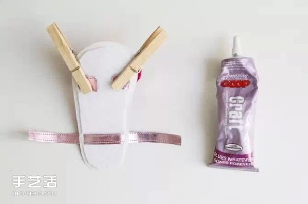 Renovate unwanted old bags to DIY to make beautiful baby shoes