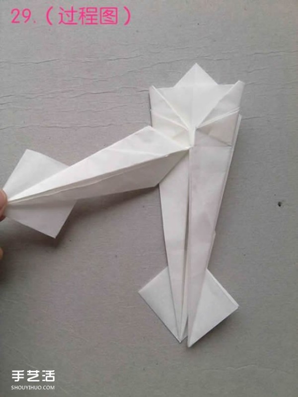 How to fold paper egrets with detailed illustrations of steps for folding three-dimensional egrets