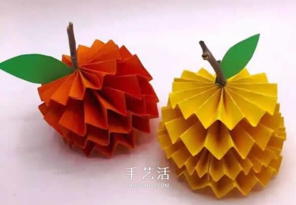 How to fold a three-dimensional apple for children, a simple origami apple illustrated tutorial