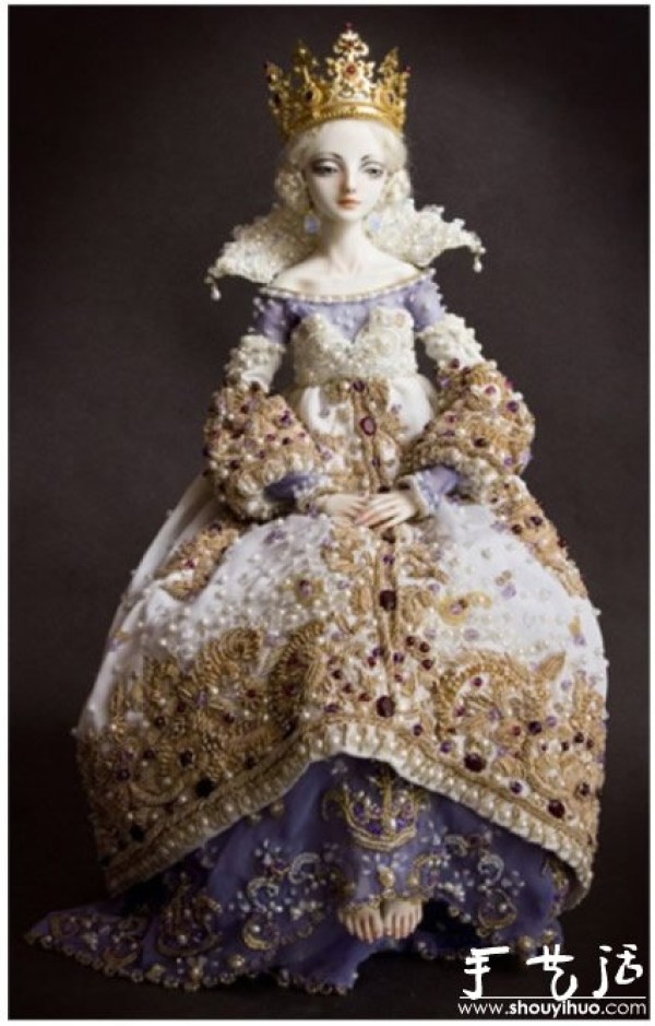 Handmade exquisite ceramic dolls