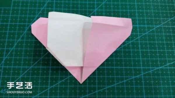 LOVE heart-shaped origami illustrated tutorial on how to fold LOVE love on Valentines Day