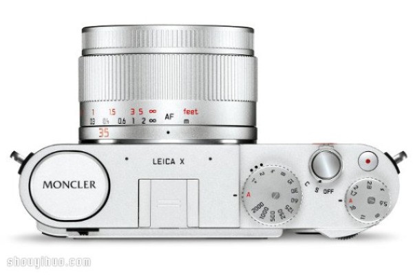 Leica and MONCLER jointly launch a global limited edition camera