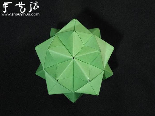 Appreciation of three-dimensional geometric origami works