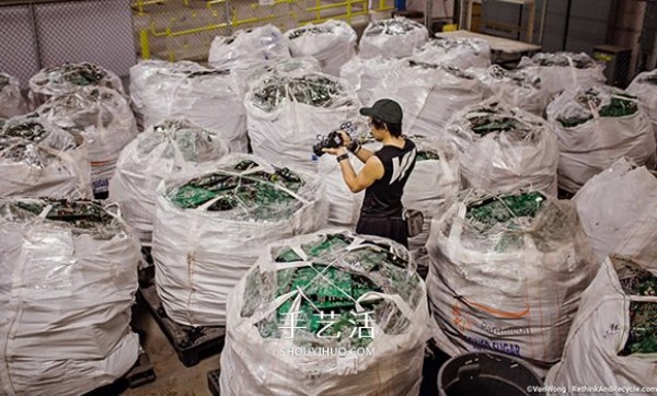 May be used in a lifetime! Nearly two thousand kilograms of electronic waste DIY artwork