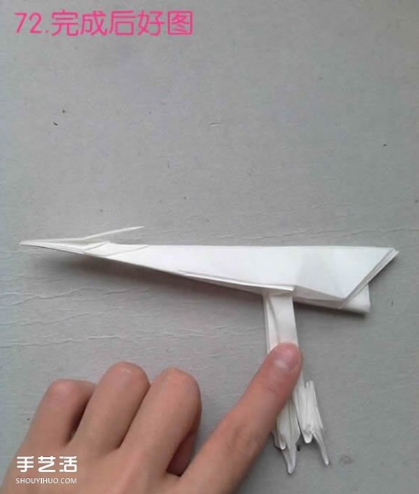 How to fold paper egrets with detailed illustrations of steps for folding three-dimensional egrets