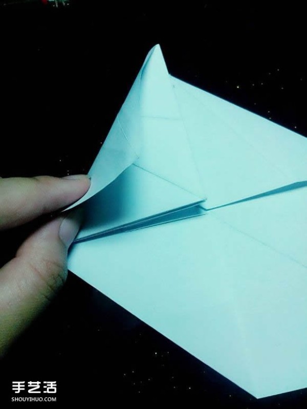 Handmade origami beautiful box illustration with paper crane packaging box folding method