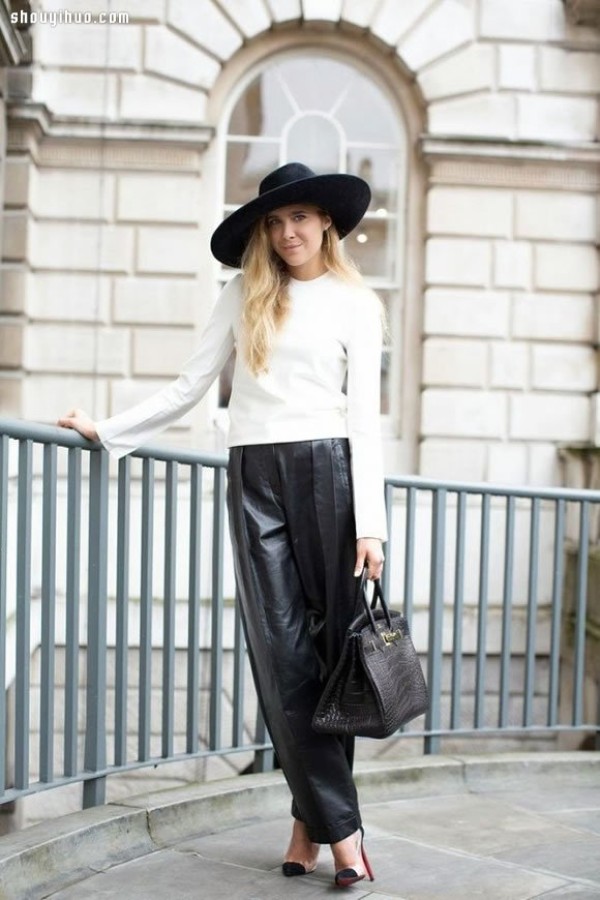 Wide-leg trousers are back in fashion for girls in autumn and winter