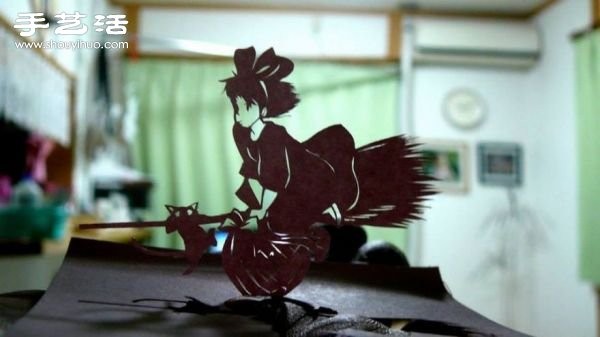 Incredible anime paper sculpture, actually made of note paper!!