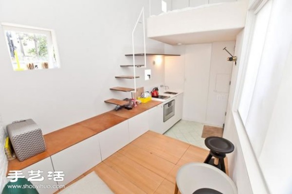 The worlds smallest house is fully-furnished with a 5-square-foot house decorated