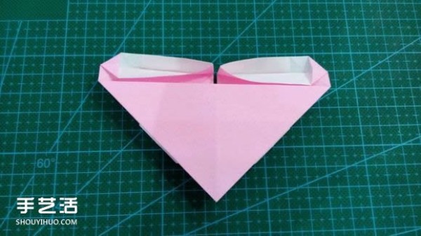 LOVE heart-shaped origami illustrated tutorial on how to fold LOVE love on Valentines Day