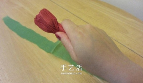 How to fold carnations with detailed illustrations and Mothers Day carnation origami tutorial