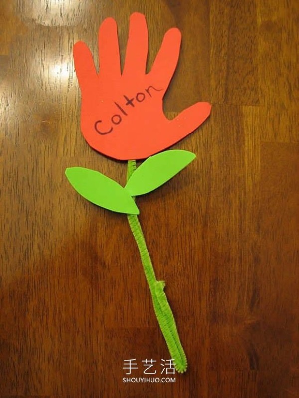 Tutorial for young children to make handmade palm flower gifts for Teachers Day