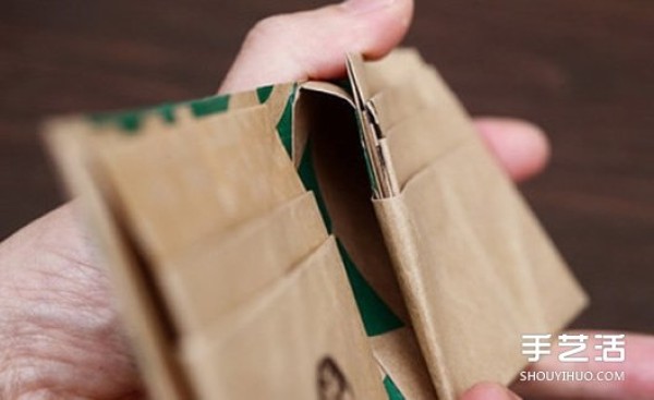 DIY step-by-step illustrated tutorial on how to make a Starbucks paper bag into a wallet