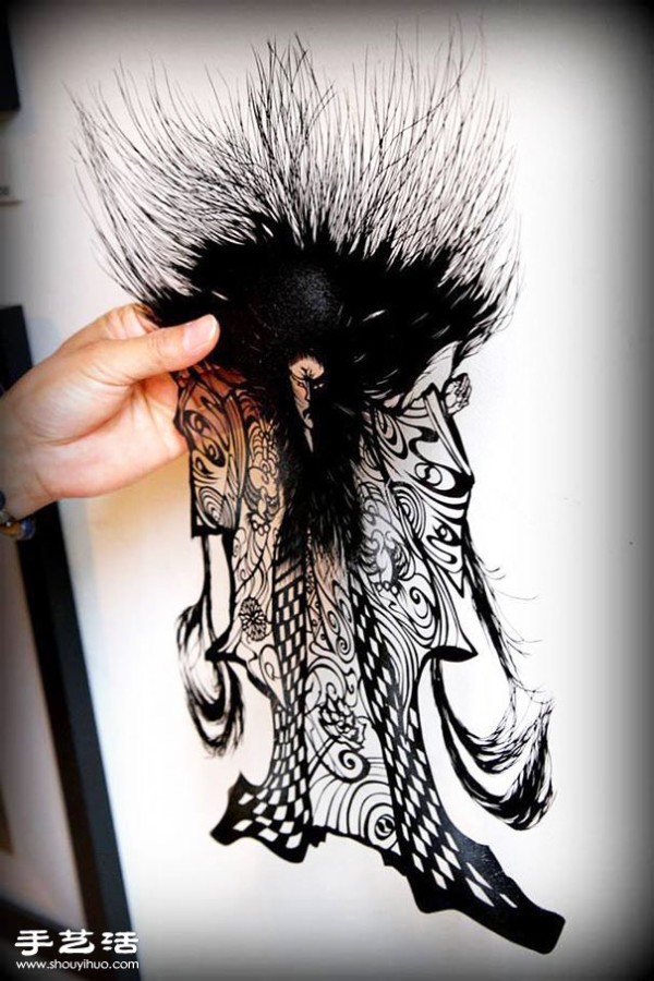 The skillful use of blades to cut paper sculptures as detailed as iron wires