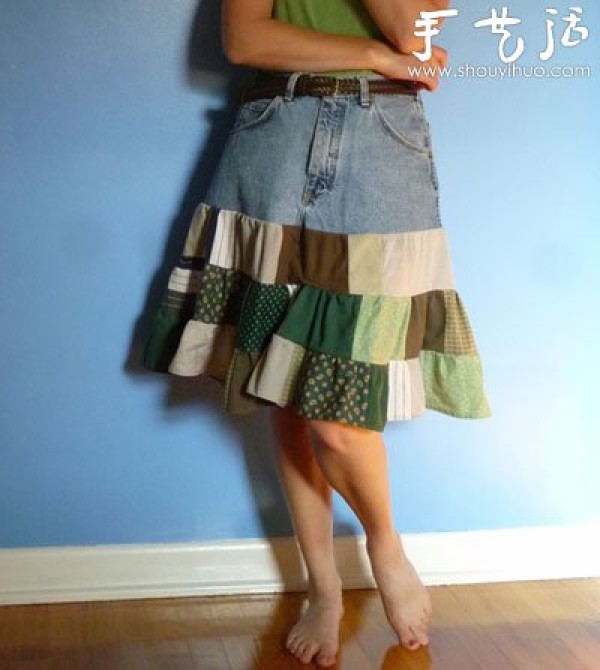 Shorts are handmade into DIY small fresh knee-length skirts