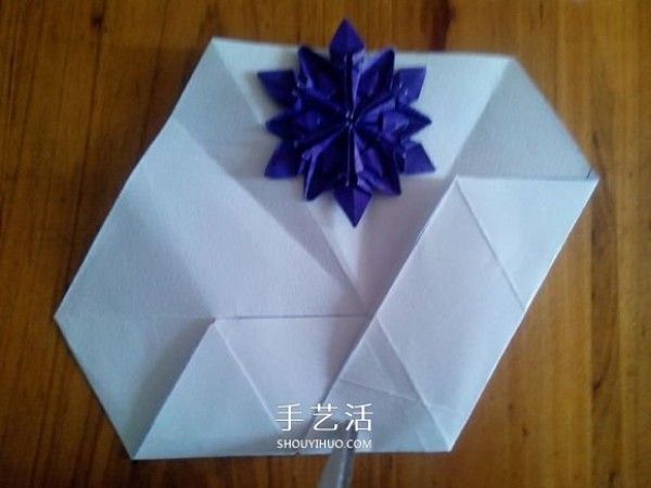 3D three-dimensional snowflake origami illustration, how to fold complex and exquisite snowflakes