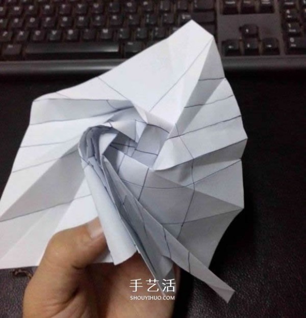 Ninis roses folding method and the steps to make a beautiful paper rose origami