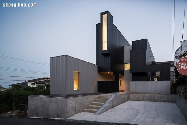 Decoration design of floor-to-ceiling large glass mountain villa in Hertz County, Japan