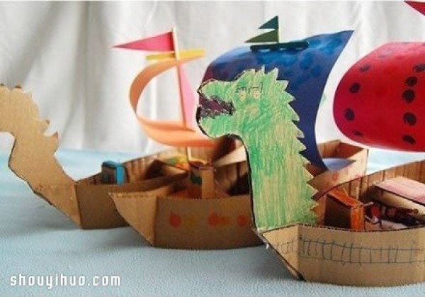 Cardboard corrugated paper DIY handmade dragon boat sailing toy model