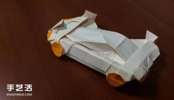 Tutorial on how to fold a sports car, tutorial with origami on a sports car, with illustrations