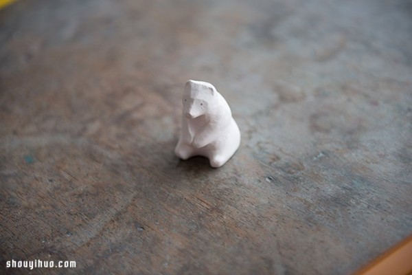 Ceramic handmade polar bear tea bag lids from Japan